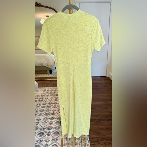 Monrow Light Yellow Knotted Short Sleeve Midi Casual Shirt Dress NWOT- Small - Picture 3 of 4